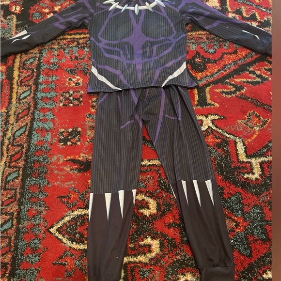 Boy’s BUNDLE - 6/7, Medium, and 10/12 - Picture 5 of 5